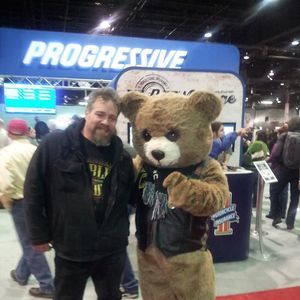 Meet your Posher, Bruce